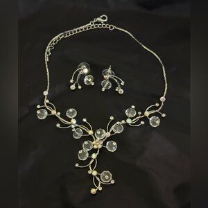 Elegant Vintage Crystal Necklace and Earring Set